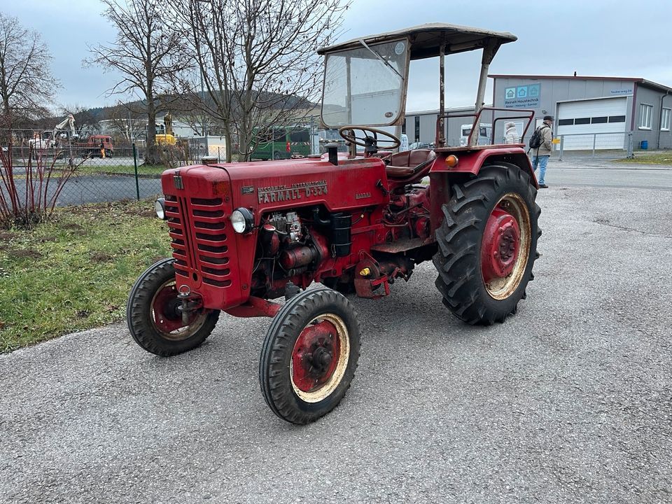 IHC ,Mc Cormik D 324 Traktor in Igersheim