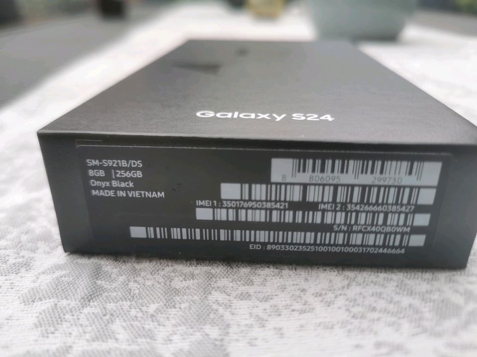Samsung Galaxy S24, 256 GB, Onyx Black / Originalverpackt in Borken