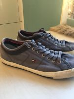 Tommy Hilfiger Turnschuhe Sneaker Gr. 44 Schuhe Herren Stuttgart - Stuttgart-Süd Vorschau