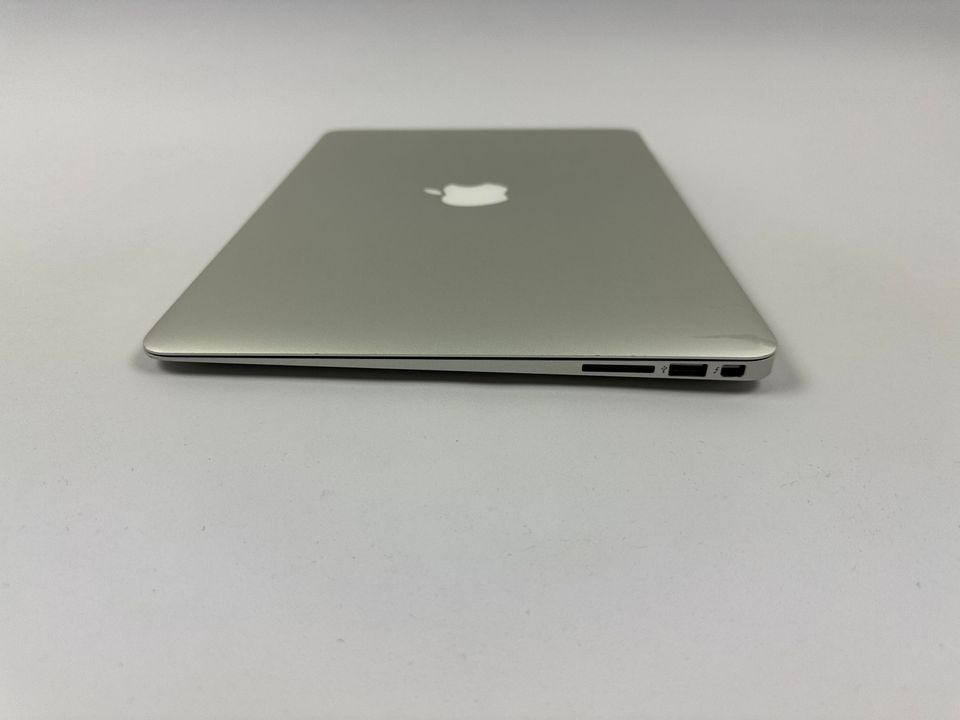 Apple MacBook Air 13,3“ i5 1,8 Ghz 128 GB SSD 8 GB Ram SILBER 2 in Neuburg am Rhein