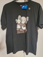 KAWS T-Shirt uniqlo. Original neu Größe M Nordrhein-Westfalen - Frechen Vorschau