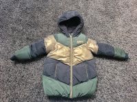 Noppies Jacke Gr. 104 Winterjacke Warm Schwarz Gold *wie neu* Niedersachsen - Wetschen Vorschau