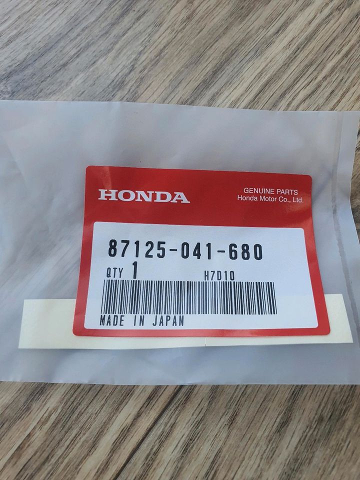 Honda CB 750 Four K0 K1 K2 - K6 Aufkleber Rahmen 87125-041-680 in Frankfurt (Oder)