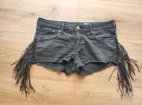 H&M Short Gr. 42 40 L grau Jeans Hotpants kurze Hose Lederfranzen Bayern - Augsburg Vorschau