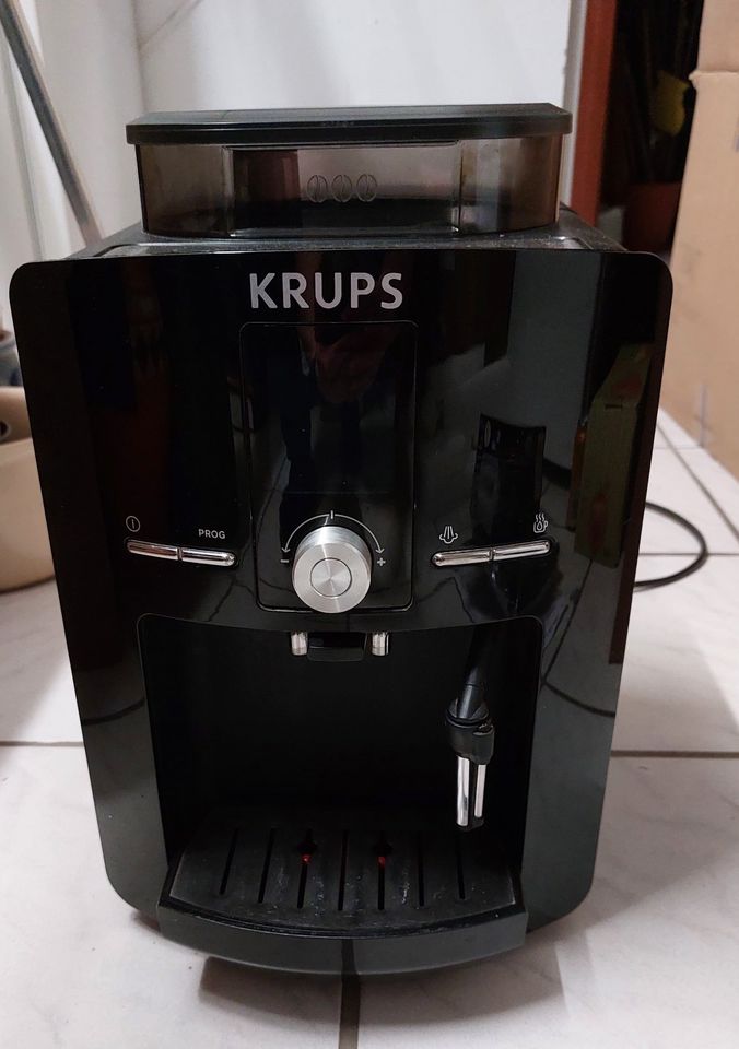 Krups Espresseria Automatic EA 8250 zu verkaufen (Privatverkauf) in Gusterath