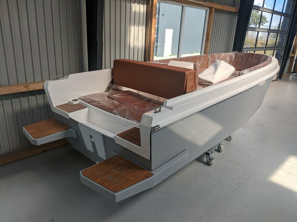 Alonsea 490 S Motorboot mit Honda 15 PS Motor in Bodman-Ludwigshafen