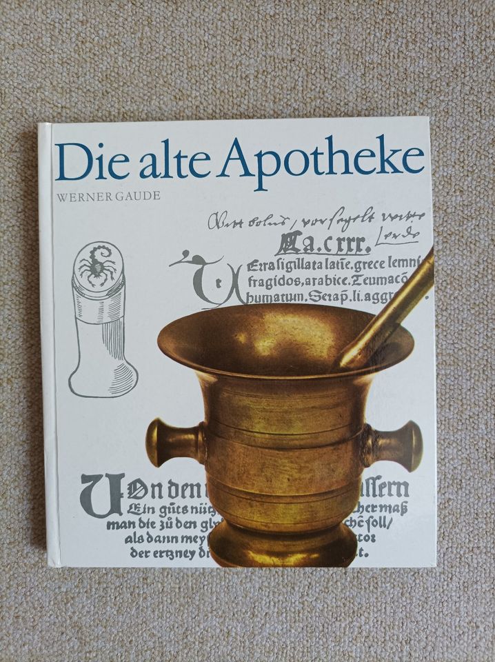 Buch - Die alte Apotheke für 8,88 € inklusive Versand in Merseburg