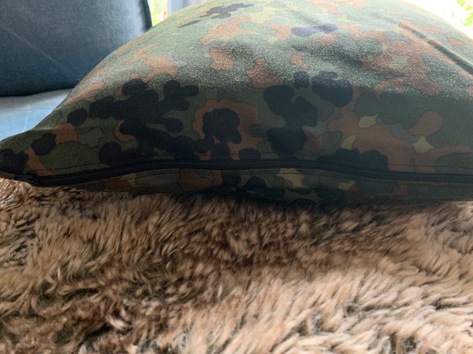 Kissen Bundeswehr Sofakissen Bund Flecktarn KSK Camping Outdoor in Potsdam