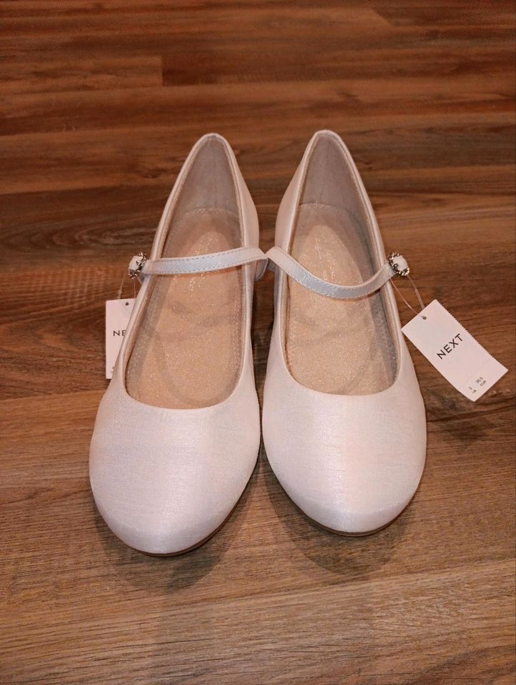 Ballerinas weiß Gr. 35,5 NEU in Volkach