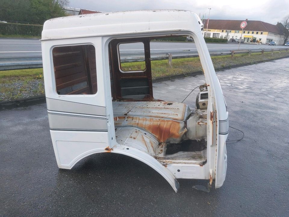 Mercedes Benz SK Fahrerhaus Kabine M Haus in Erwitte