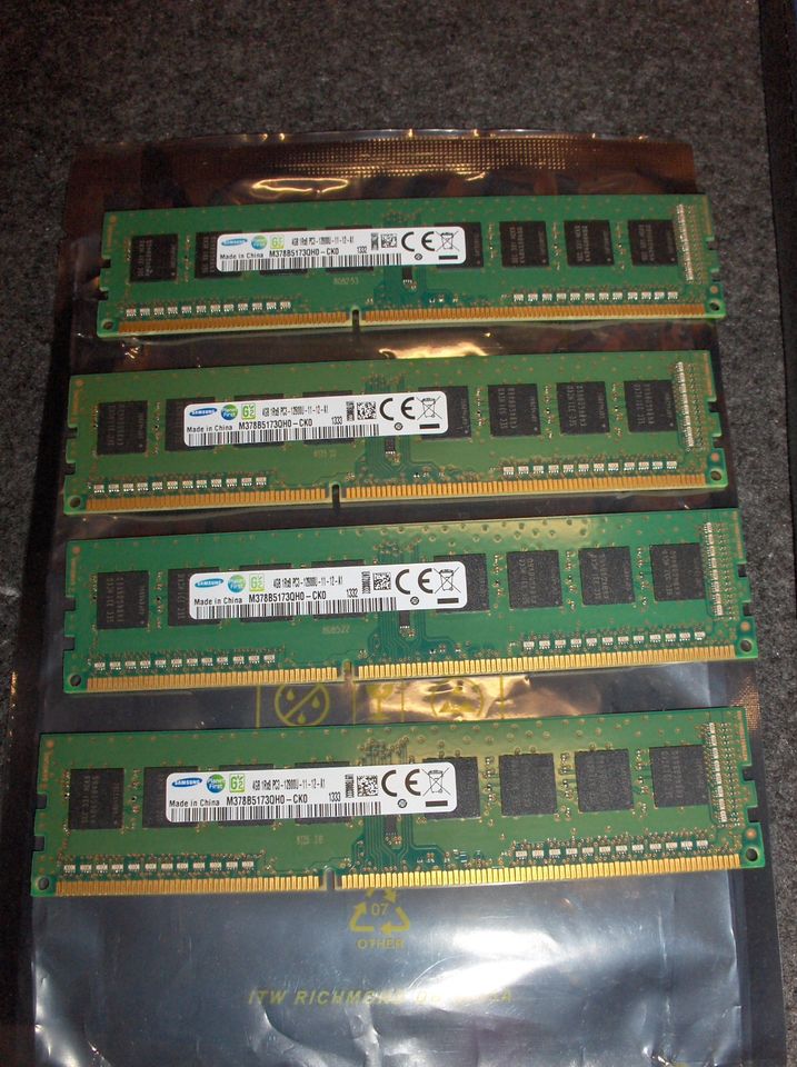 PC Speicher 16GB, 4 Speichermodule jeweils 4GB, PC3-12800U in Ratingen