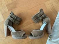 Belstaff Sandalen Plateau High Heels Pumps 38 Schuhe Hessen - Lützelbach Vorschau