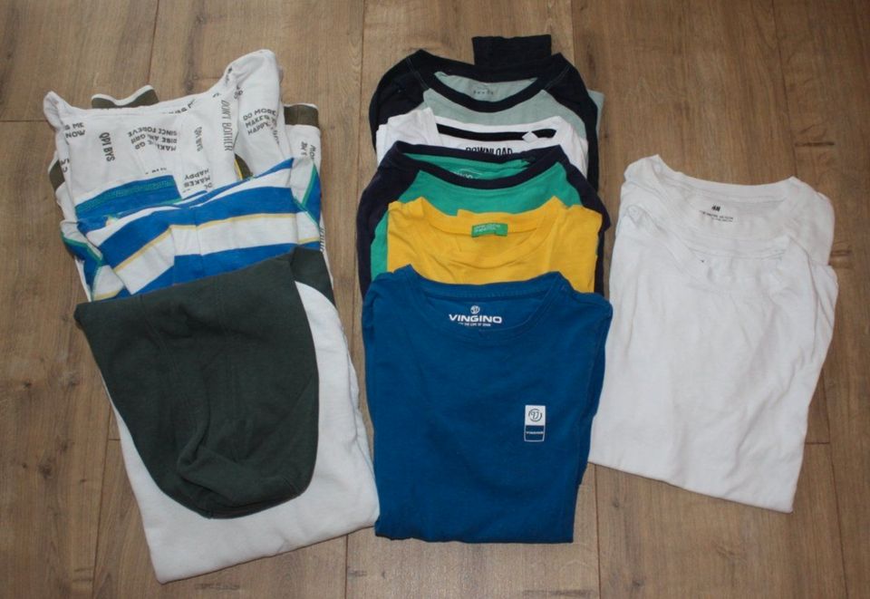 Kleiderpaket Hoodies Longsleeve T-Shirt Junge Größe 140 in Radebeul