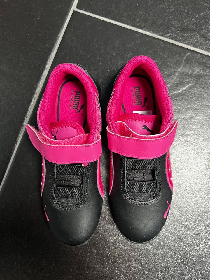 NEU, Kinder Mädchen Puma Schuhe schwarz/pink Größe 31 in Bad Kreuznach