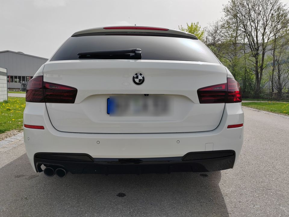 BMW 530D. xDrive M-Paket Touring 20Zoll in Kaufbeuren