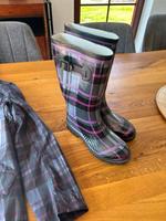 Regenjacke und Gummistiefel(37) Niedersachsen - Drebber Vorschau