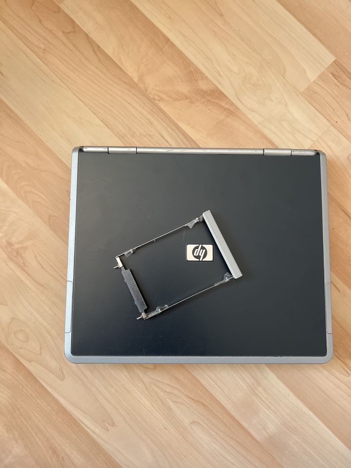 Notebook Compaq nc4000 Bastlergerät mit Festplattenrahmen in Northeim