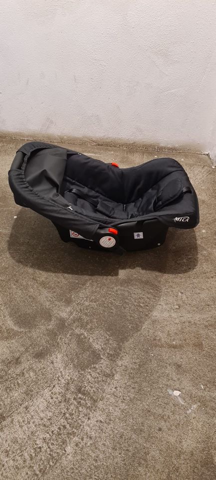 Kinderwagen 3in1 von MICA (+Isofix Station) in Öhringen