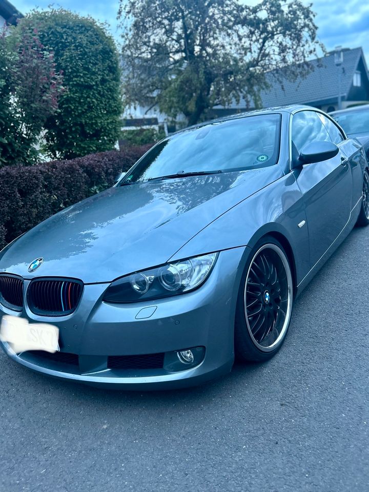 BMW E93 325i Cabrio 3.0L in Bonn