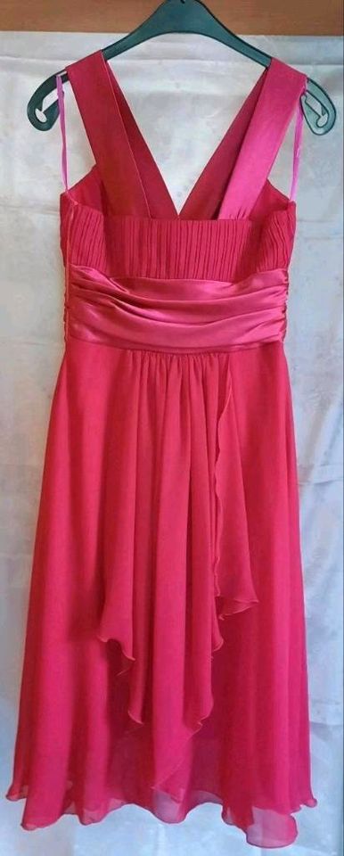 Festliches Kleid + Bolero neuwertig,  Farbe Fuchsia, Größe  36 in Schöneck