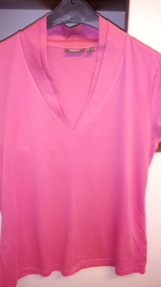 Shirt Kurzarm v. Mexx, wie NEU, Gr. L, pink bzw. dkl. rose in Ortenburg