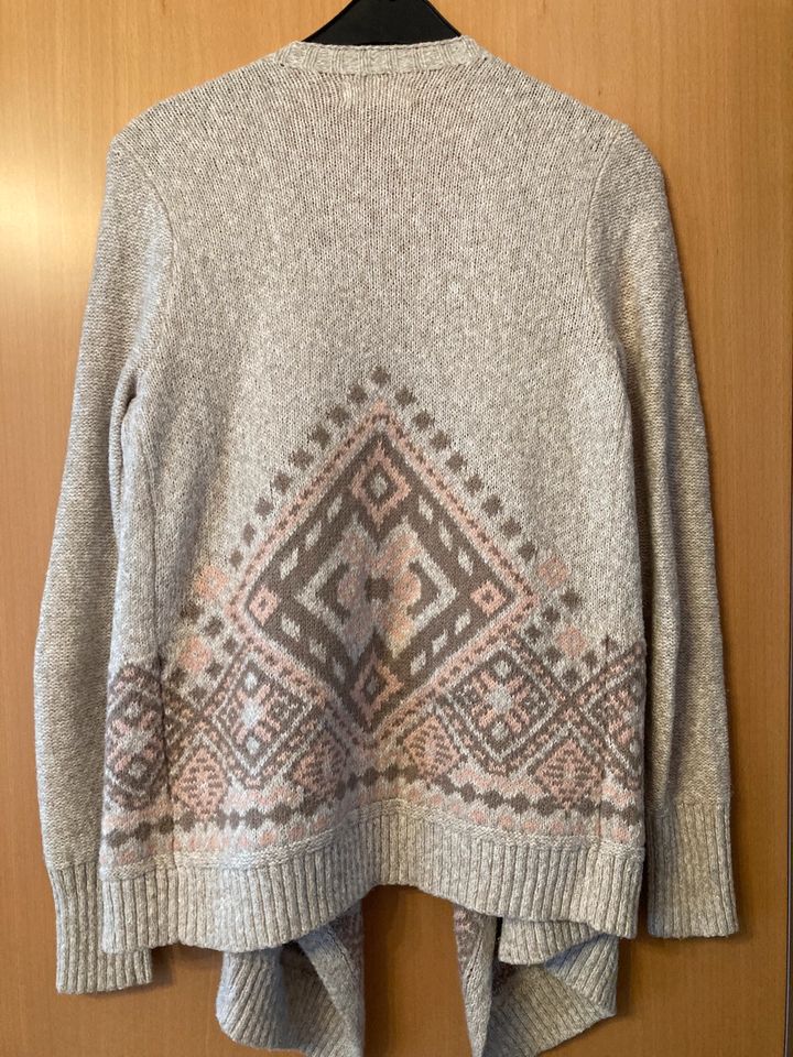 Strickjacke Hollister Damen Größe M in Hannover