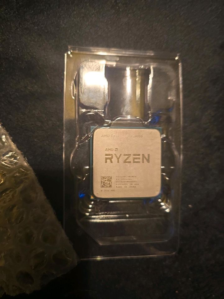 AMD Ryzen 5 Pro 3400g CPU in Herzogenrath