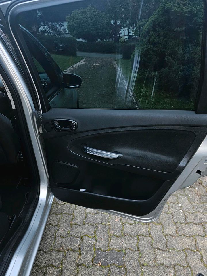 Ford galaxy wa6 2,0 tdci  Ghia Ausstattung in Waldbröl
