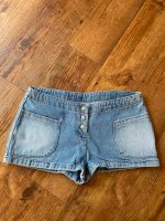 NEUWERTIG Hose kurz jeansshorts Hotpants shorts gr.38-40 Nordrhein-Westfalen - Geseke Vorschau