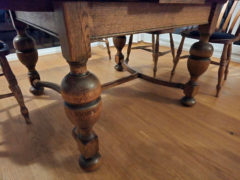Esstisch Bauerntisch mit 6 Stühlen ausziehbar Massivholz in Hofheim am Taunus