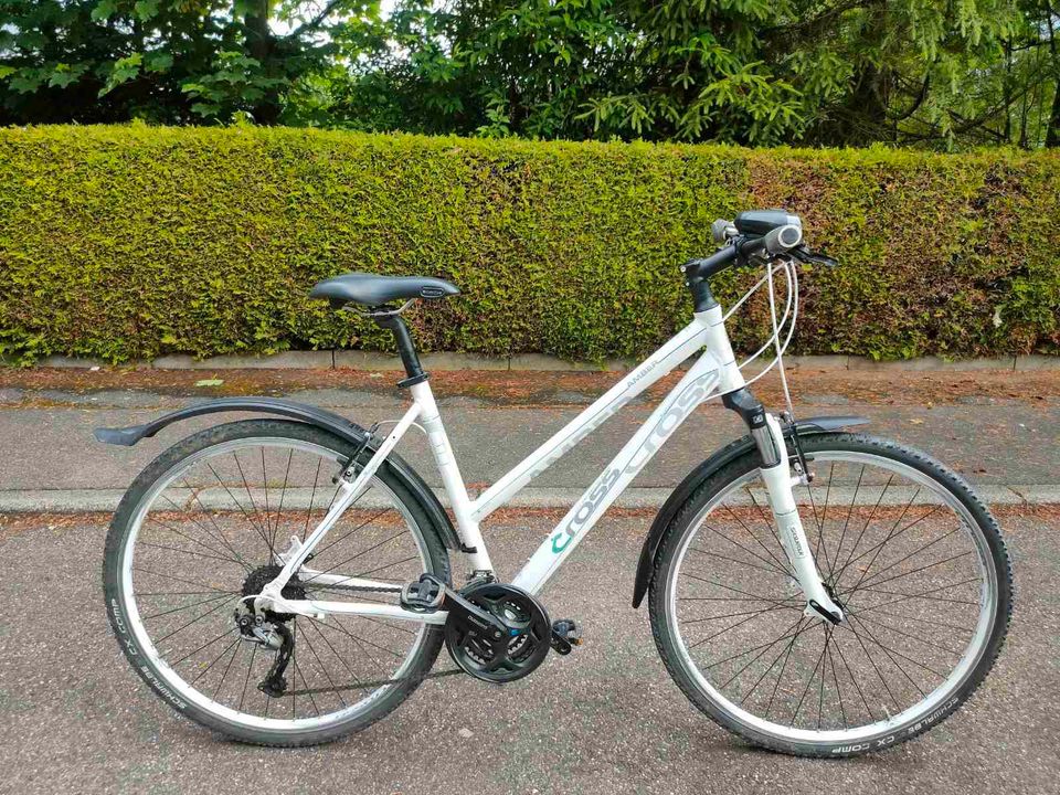 Damenfahrrad 28 Zoll Cross Amber in Ostfildern