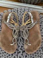 TAMARIS Touch It Zehentrenner Sandalen Leder Strass silber 38 Düsseldorf - Heerdt Vorschau