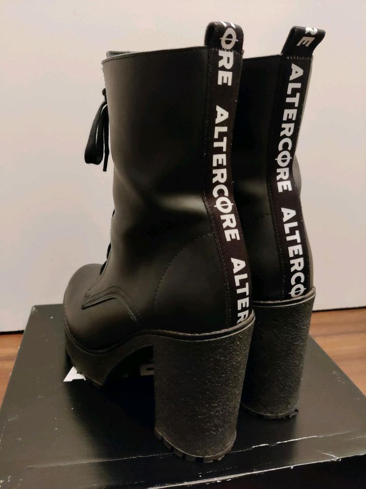 Altercore Stiefel Boots Ivy Vegan Größe 40 mit Plateau in Köln
