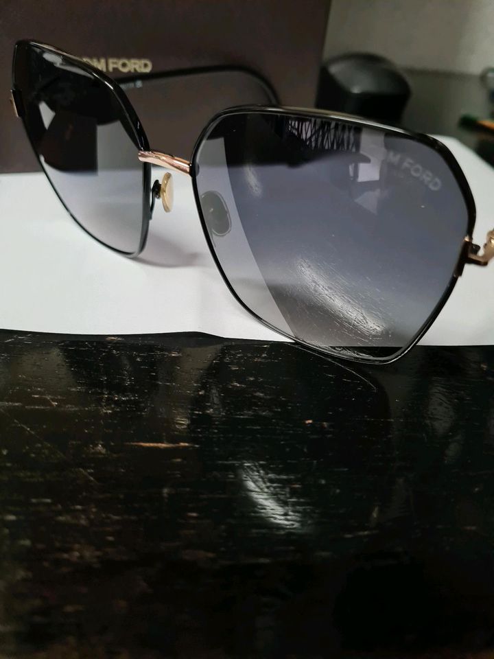 Tom Ford Sonnenbrille  polarisierend in Viersen