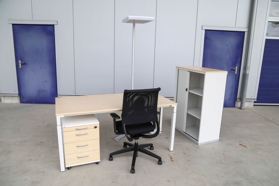 Gebrauchte & Neue Büromöbel Aktenschrank Sideboard Bürodrehstuhl in Rot am See