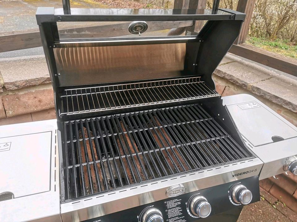 Rösle Videro G4-S Vario+ Gasgrill mit viel Zubehör in Betzenstein