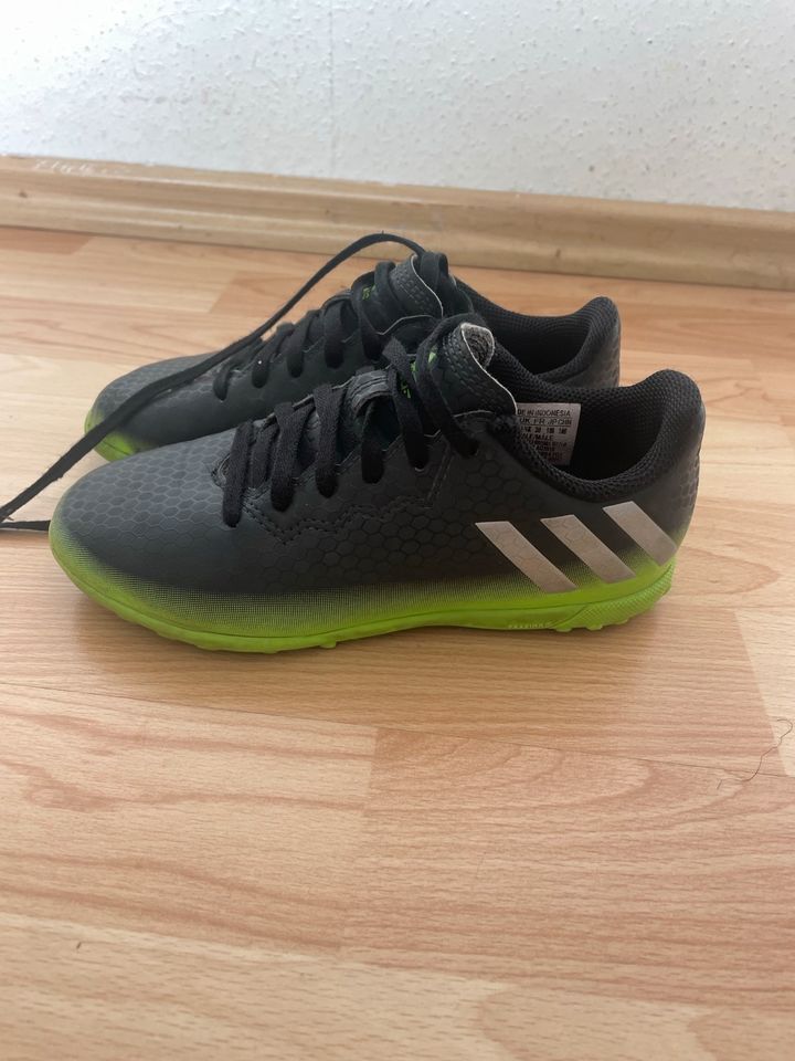 Fussballschuhe Kinder Adidas gr.:30 in Dortmund