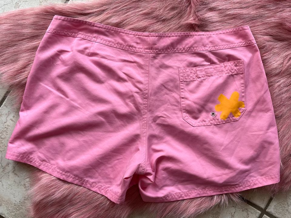 Damen Shorts Gr.L rosa - top Zustand in Schiltberg