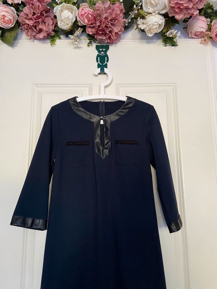 Schönes dunkelblaues Kleid Größe 36 Frank Henke Mode in Brandenburg an der Havel