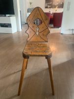 Stuhl antik Hocker verziert Schmuckstück Bayern Landhaus Nordrhein-Westfalen - Erkrath Vorschau