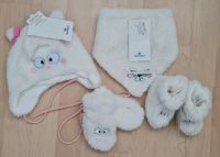 Set Mütze, Schal, Babyschuhe und Handschuhe Dresden - Laubegast Vorschau