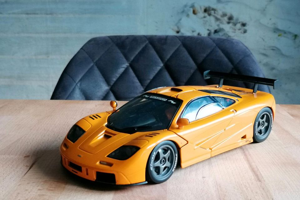 McLaren F1 GTR 1:18 UT OVP in Norderstedt