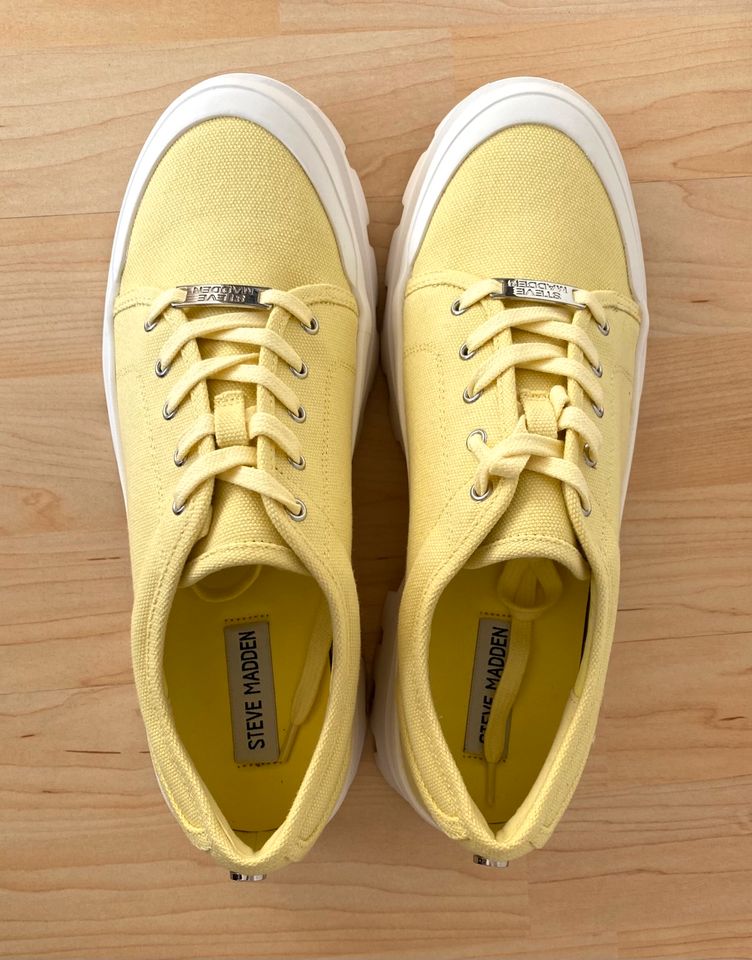 Steve Madden Damen Sneaker Gr.41 neu gelb Textil in Gefell