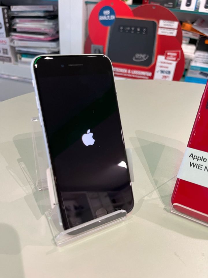 Apple iPhone SE 2020 128GB ALLE FARBEN WIE NEU RECHNUNG in Hofheim am Taunus