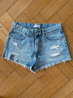 ZARA Jeans Shorts Destroyed Gr. 40 Hellblau lightblue Eimsbüttel - Hamburg Harvestehude Vorschau