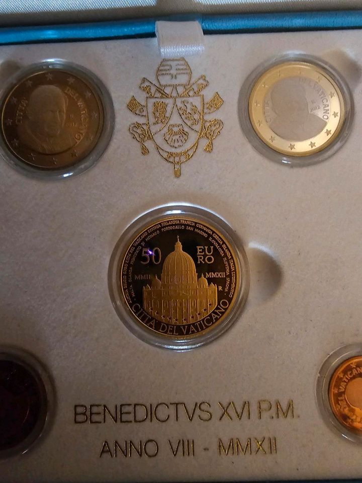 Vatikan KMS 2012 mit Goldmünze im Top Zustand in Berlin