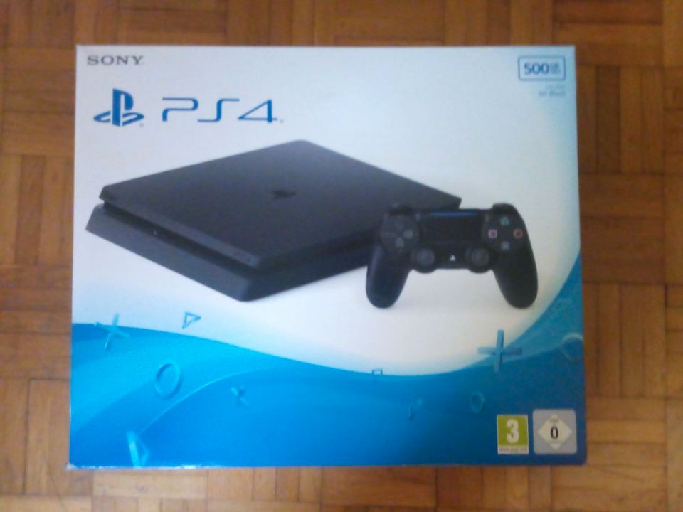 PS4 Slim OVP + 2 Controller + externe Festplatte + viele Spiele in Quakenbrück