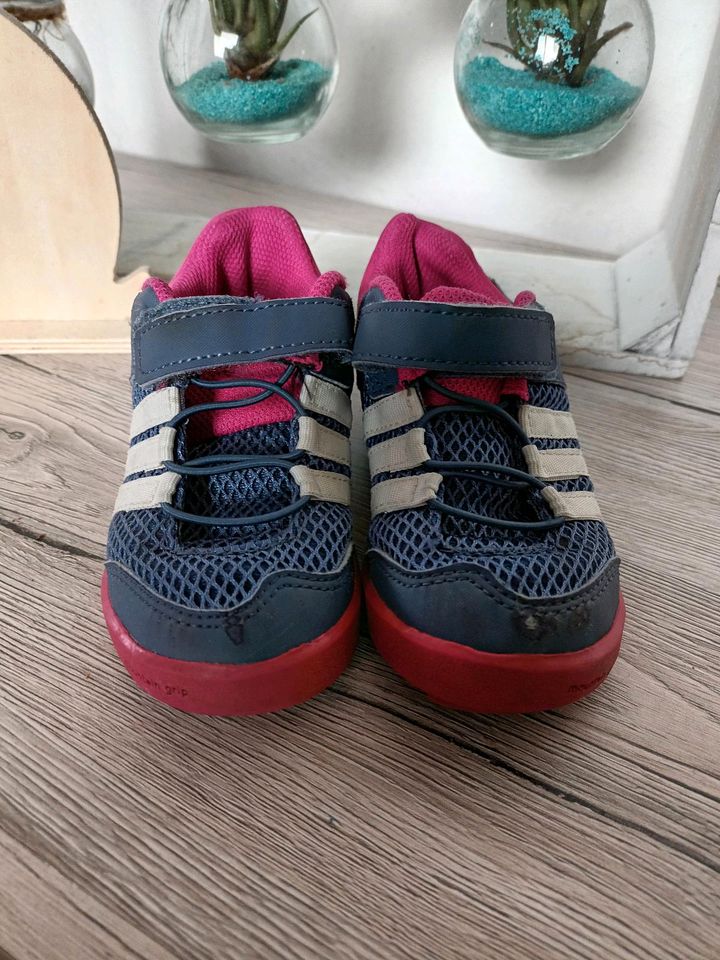 Adidas gr.25 lila rosa in Hersbruck