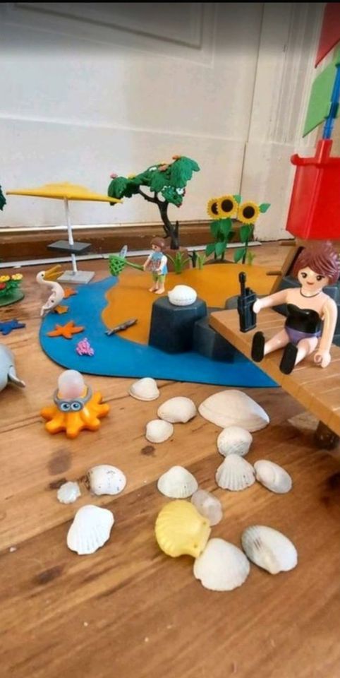 Playmobil Beachlife/ Pool mit Terrasse und diversem Zubehör in Berlin