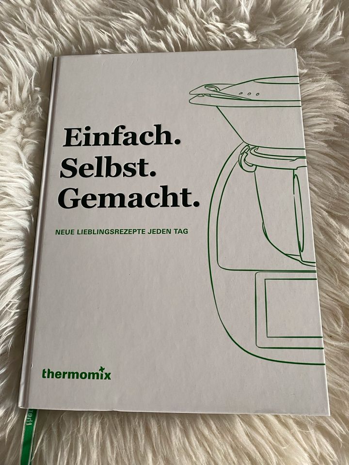 2 Kochbücher von Thermomix in Bassenheim